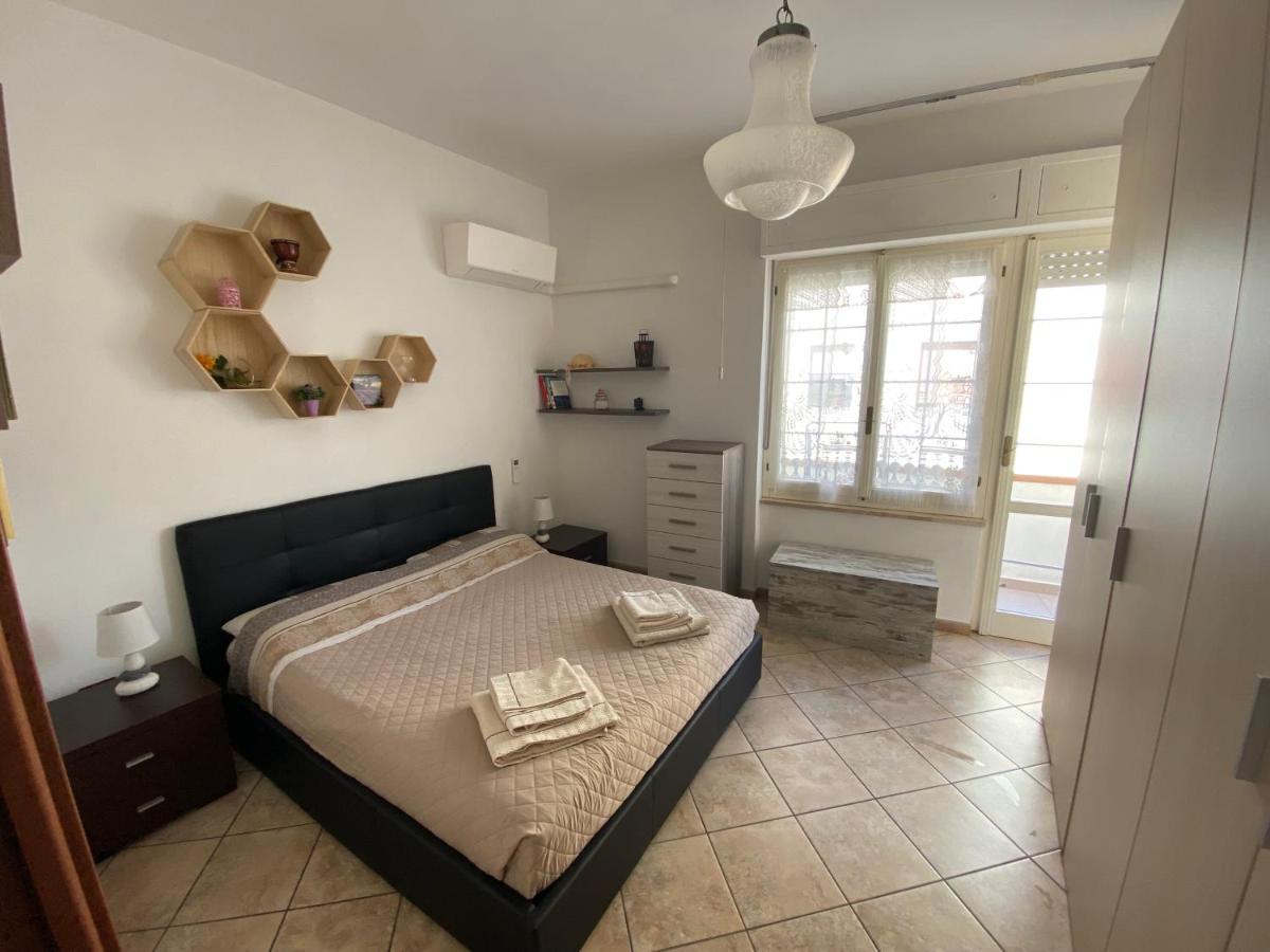 Lovely Sardinia Apartment Porto Torres Esterno foto